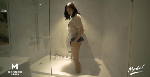#麻豆印画 豪乳美女上演浴室的诱惑